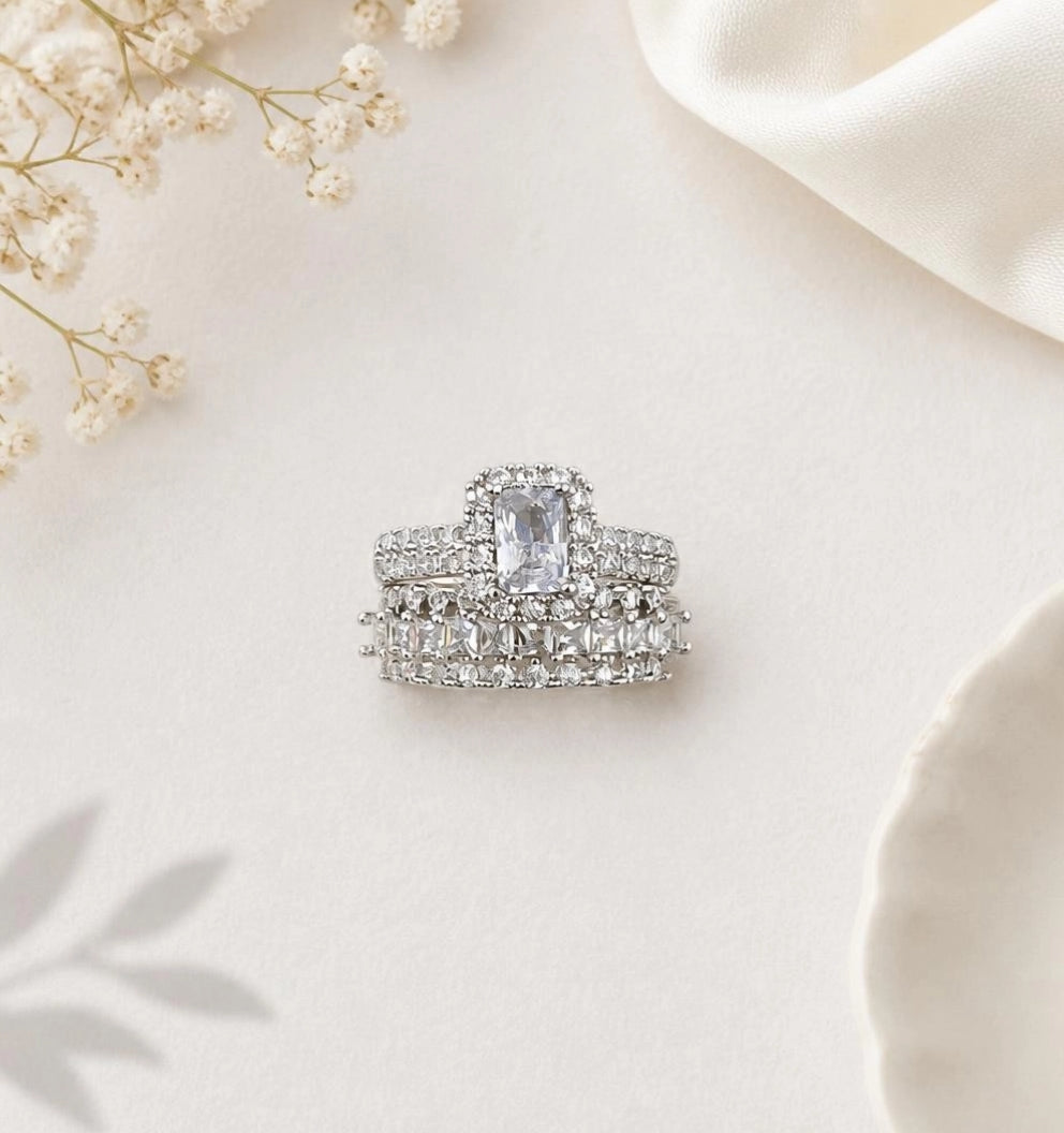 Éclat Solitaire Bridal Ring Set