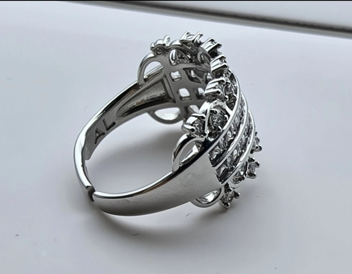 Luxe Sparkling Cubic Zirconia Ring